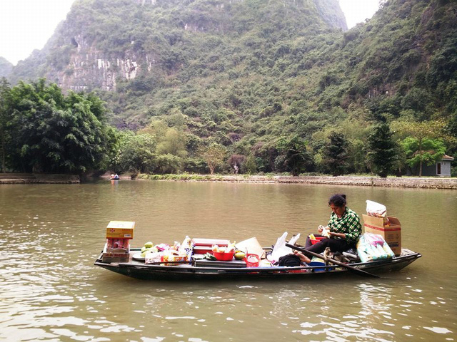 tam coc ninh binh a break on the river
